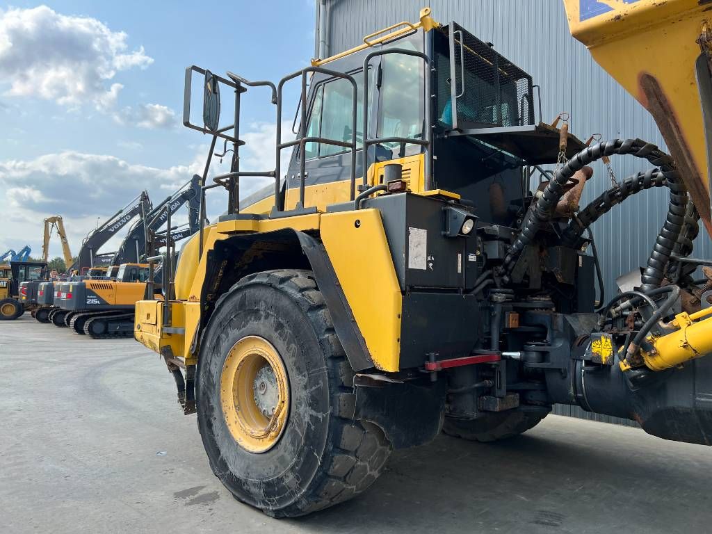 Komatsu HM400-3