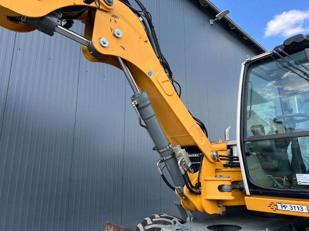 Liebherr A311 Litronic