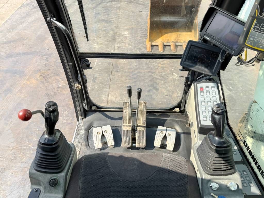 Liebherr R906LC - Weight System / Triple Boom / Loadrite