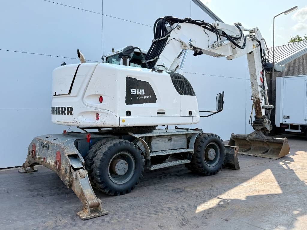 Liebherr A918 Compact - 4 Buckets / Triple Boom / Auto Lube
