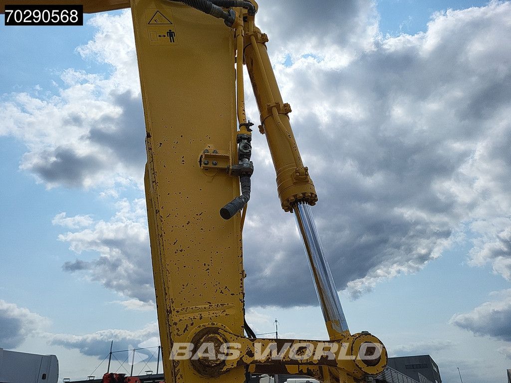 Komatsu PC240 LC-10