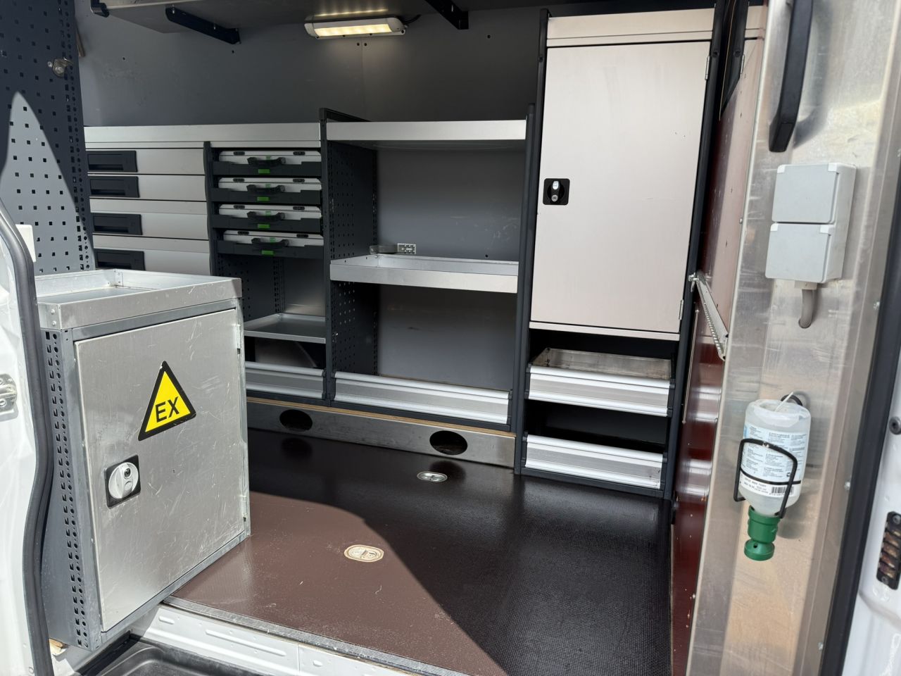 Mercedes Sprinter 314 L2H2 Bott serviceauto trekhaak