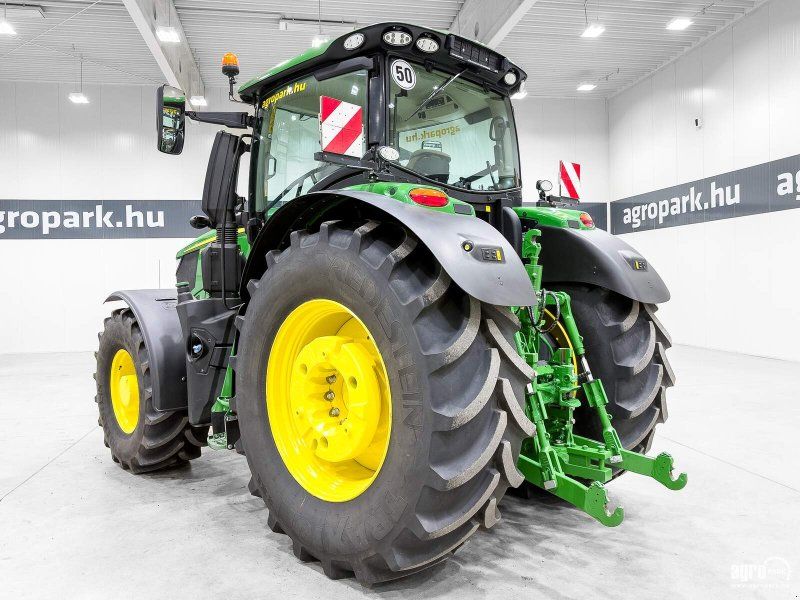 John Deere 6R 250