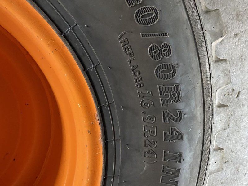 Nokian John Deere Kompletträder 440/80R24