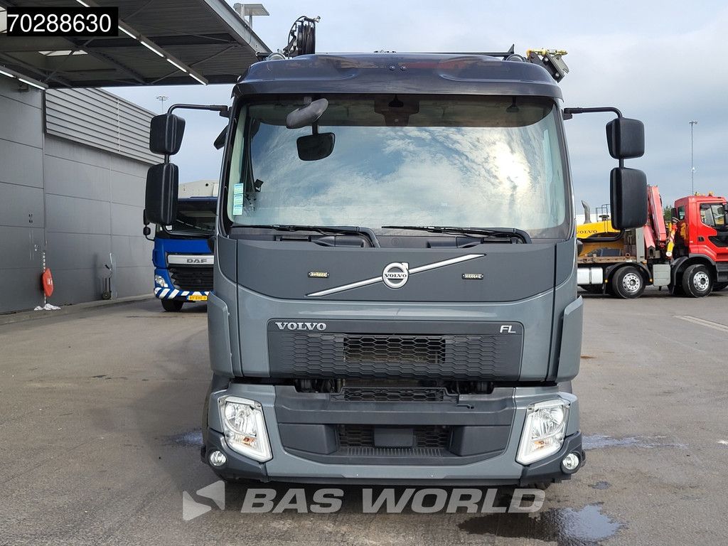 Volvo FL 250 4X2 Mobile workshop HMF 1320K-RCS Crane manbasket 2000kg Ladebordwand