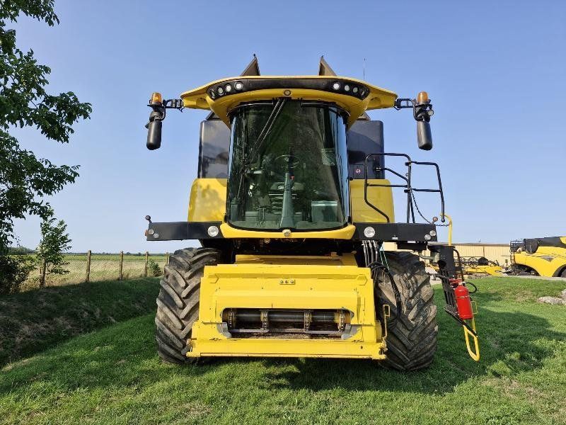 New Holland CH7.70