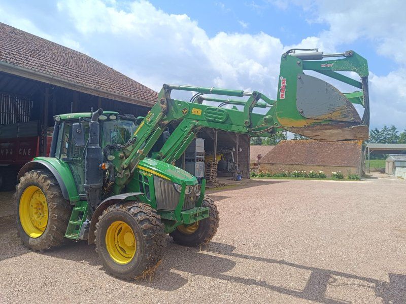 John Deere 6100M