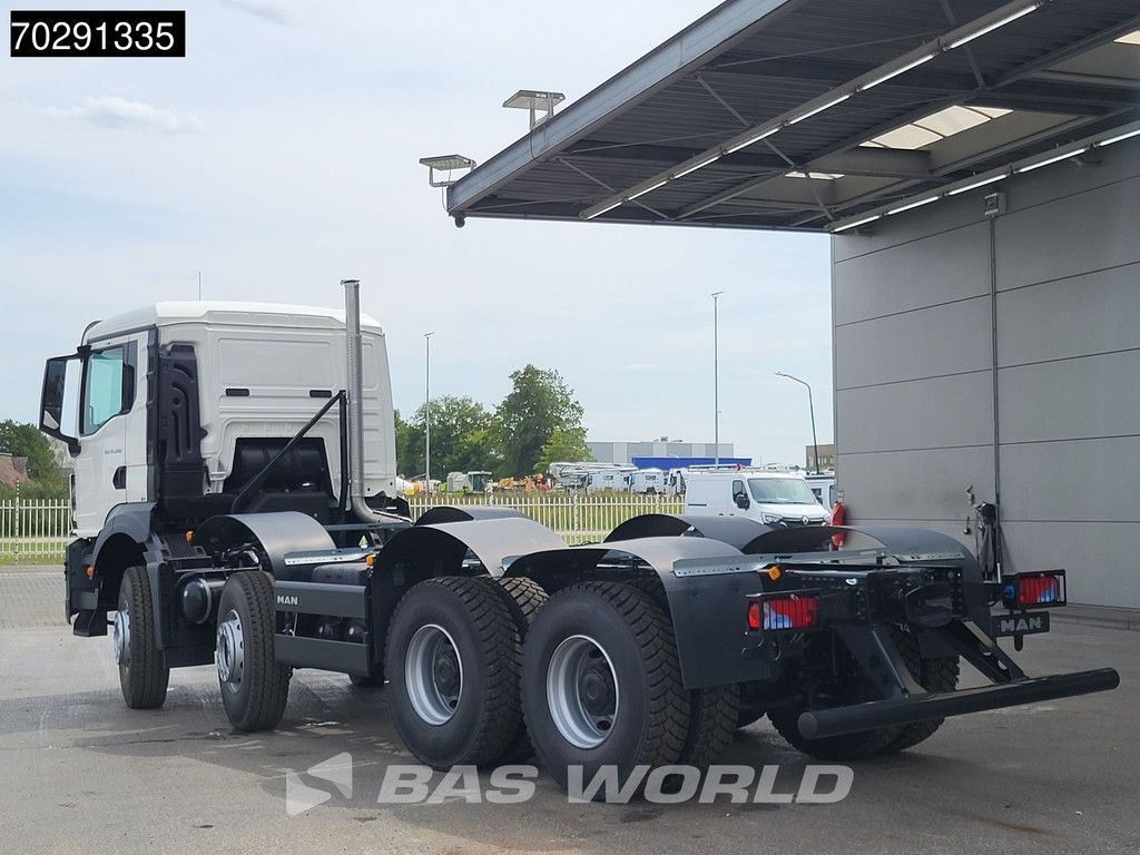 MAN TGS 41.400 8X4 New 8x4 chassis Engine PTO Steelsuspension Big-Axle Manual Euro 2