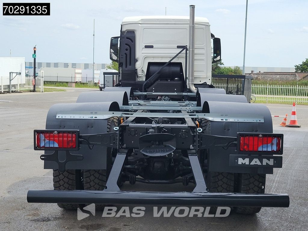 MAN TGS 41.400 8X4 New 8x4 chassis Engine PTO Steelsuspension Big-Axle Manual Euro 2