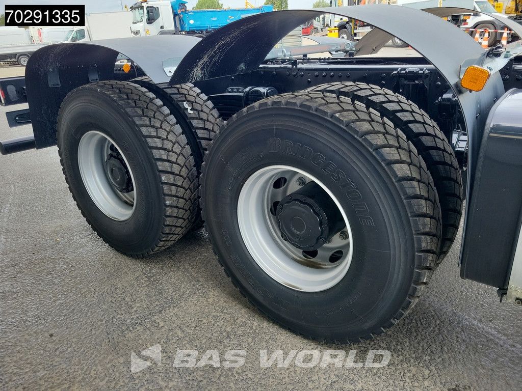 MAN TGS 41.400 8X4 New 8x4 chassis Engine PTO Steelsuspension Big-Axle Manual Euro 2