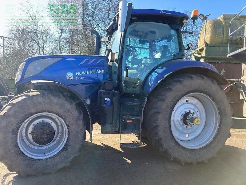 New Holland t7.270