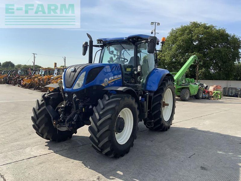 New Holland t7.225 auto command (st23808)