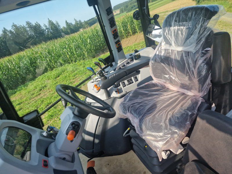 Valtra A115