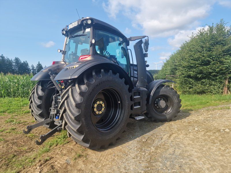 Valtra T215