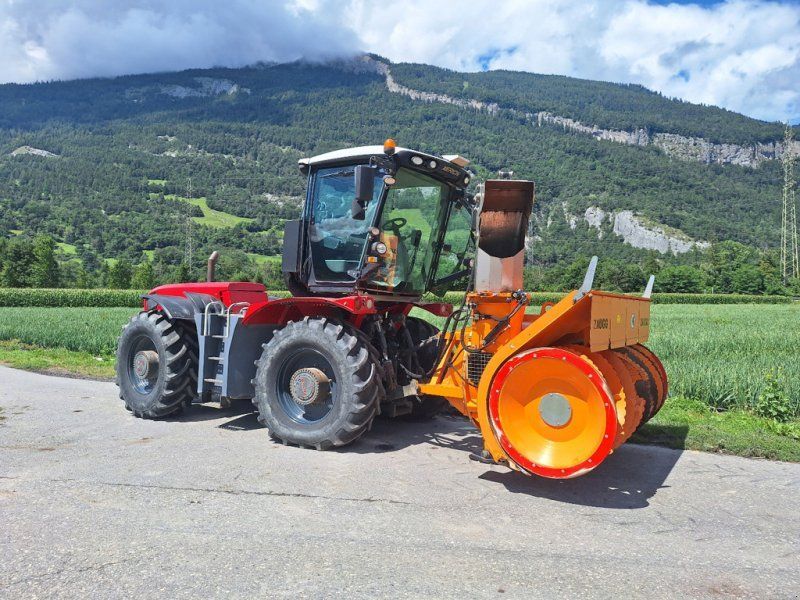 Claas Xerion 3300