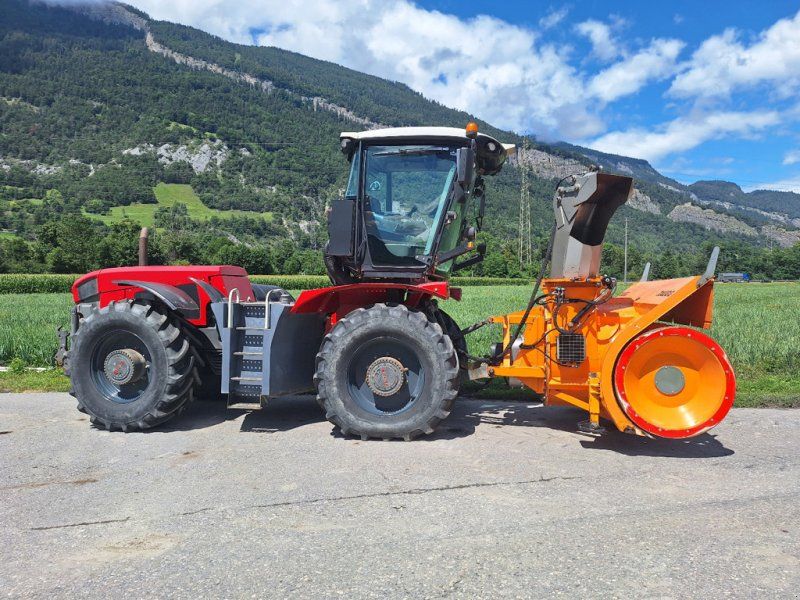 Claas Xerion 3300
