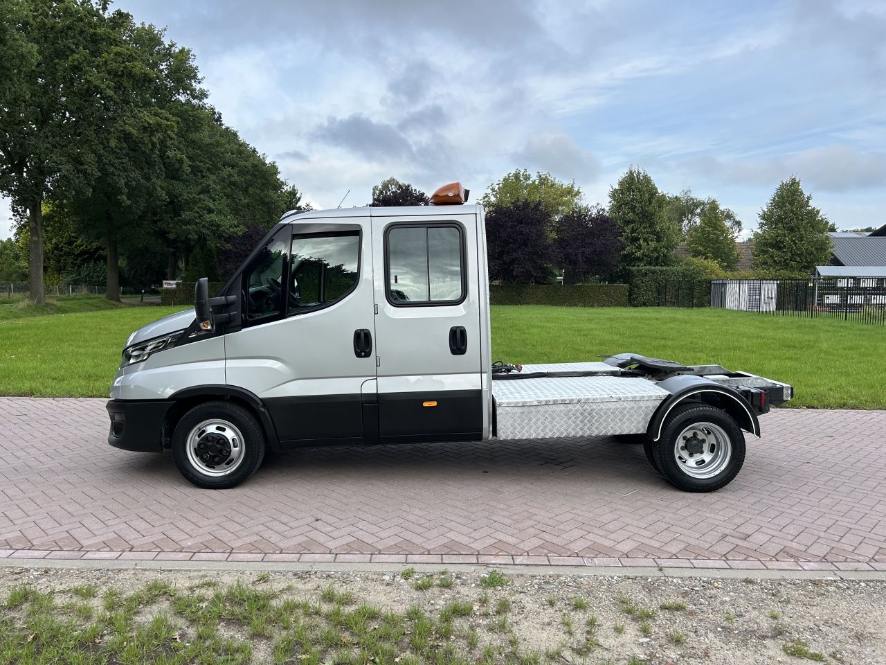 Be trekker Iveco Daily 40C18 Hi Matic automaat euro 6 dubbele ca