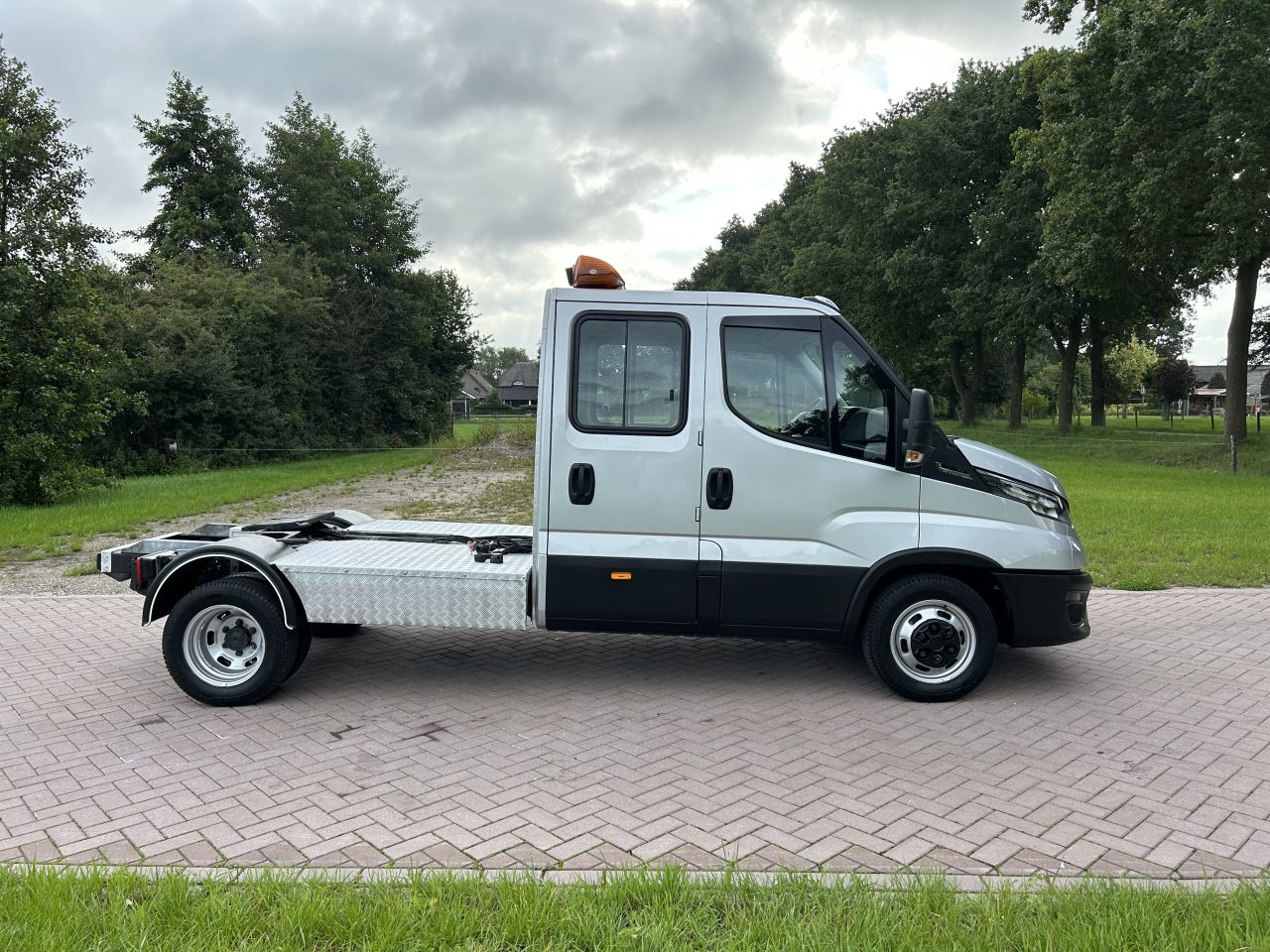 Be trekker Iveco Daily 40C18 Hi Matic automaat euro 6 dubbele ca