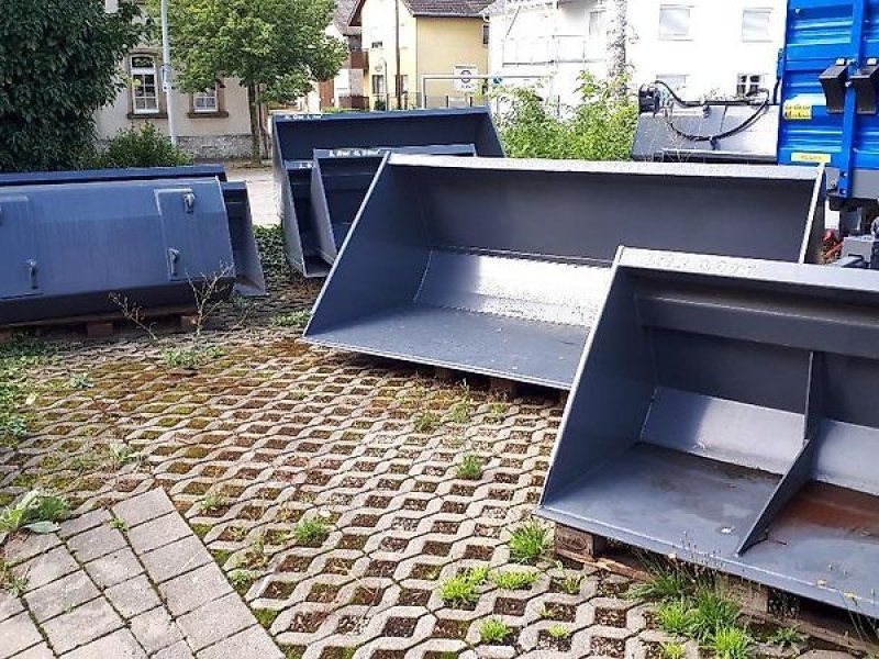 Verschiedene Frontlader