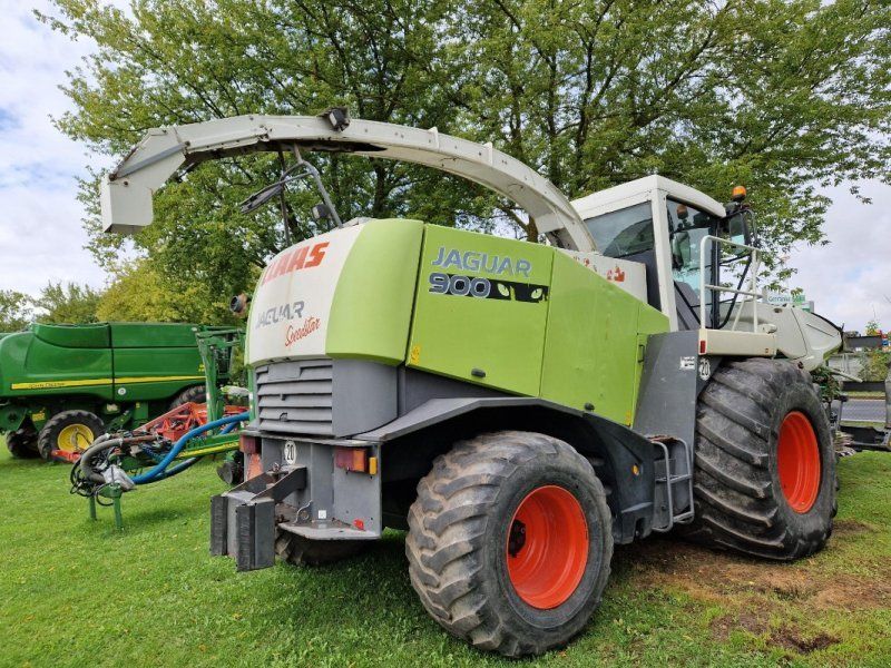 Claas Jaguar 900