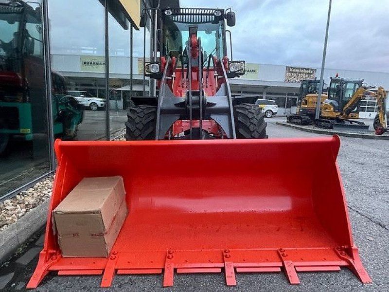 Everun ER420   Hoflader EURO-Aufnahme