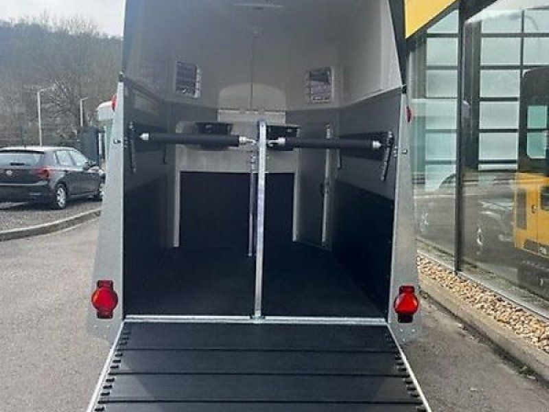 Humbaur Xanthos Aero 2-Pferde 2,4t  SK