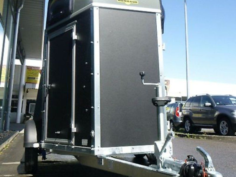 Humbaur Equitos Plywood Plus, Messeheit!! ALUBODEN!!