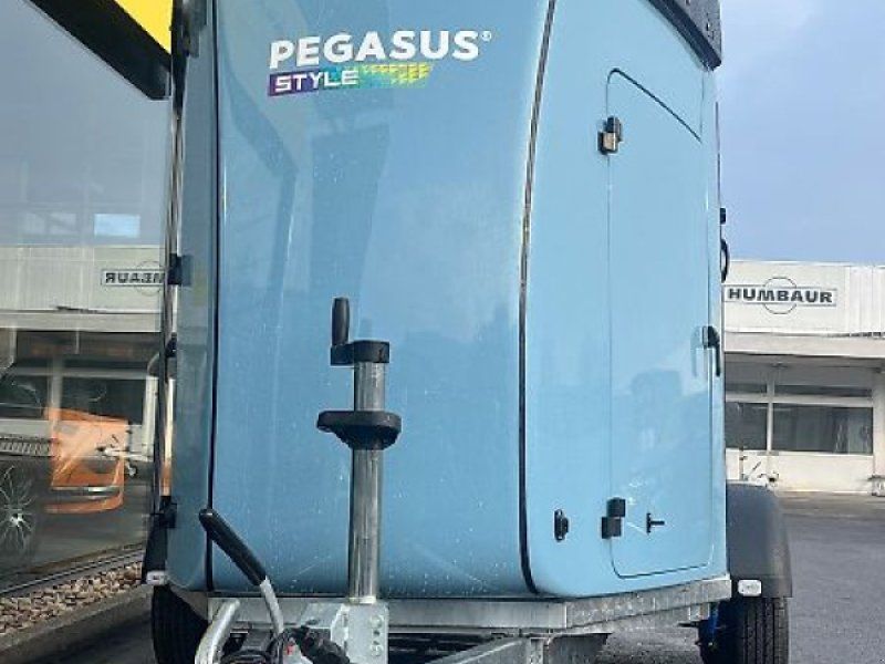 Humbaur Pegasus Style 2-Pferde 2,4t  Vollpoly