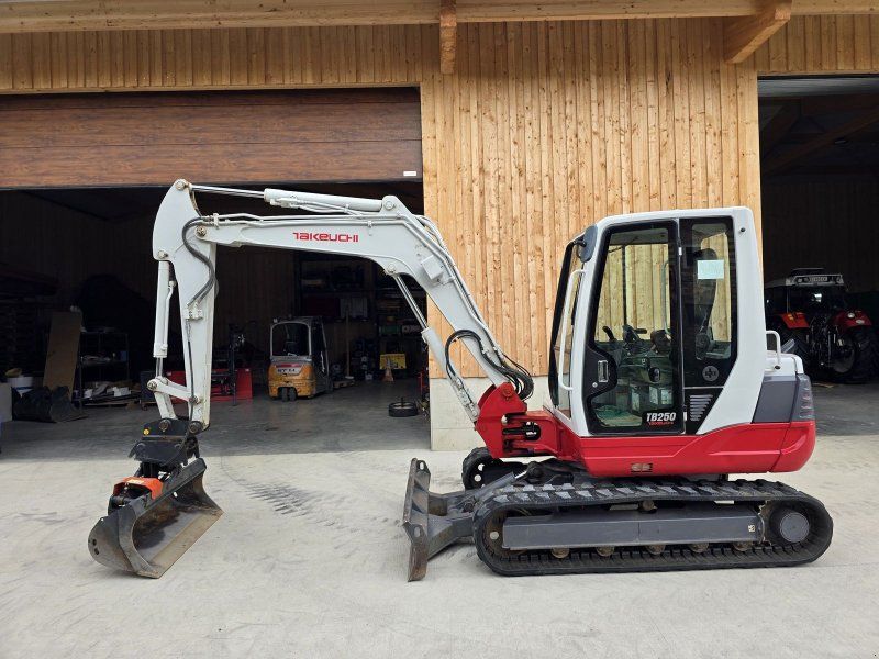 Takeuchi TB250