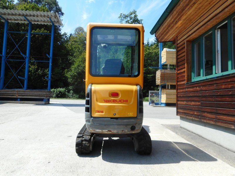 Takeuchi TB 216 ( 1.865kg ) POWERTILT + hydr. Schnellwech