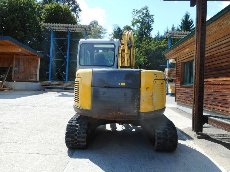 Kobelco NEW HOLLAND E80-1ES mit POWERTILT ( 8.290kg )