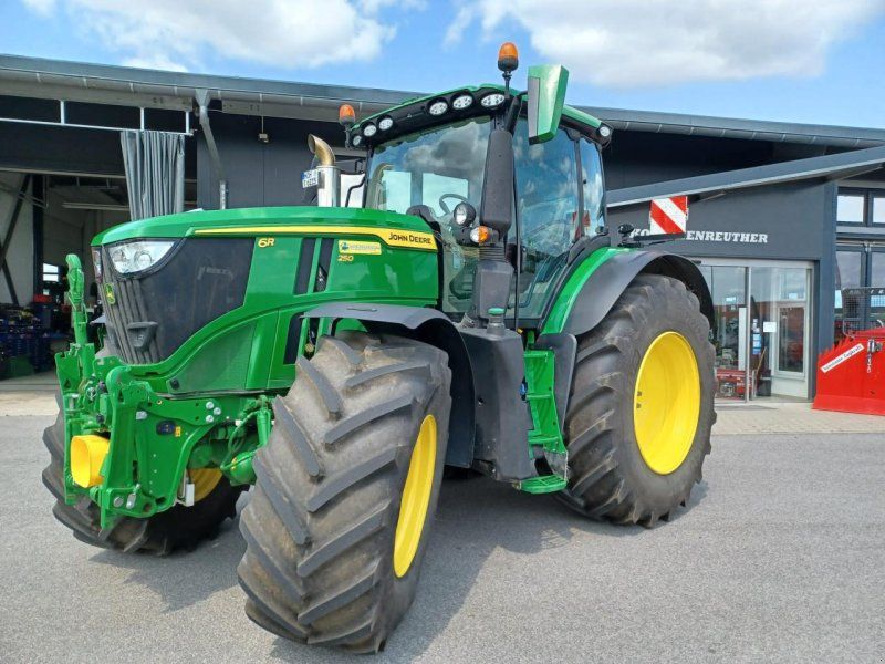 John Deere 6R 250