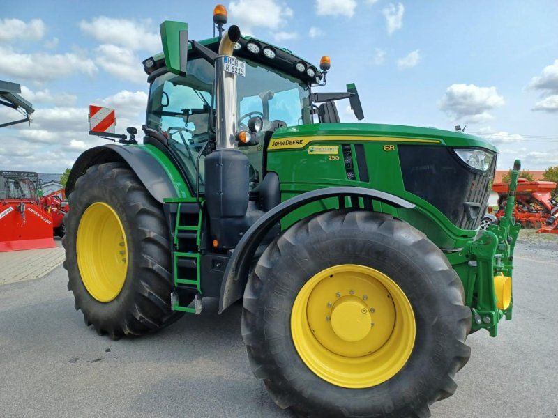 John Deere 6R 250