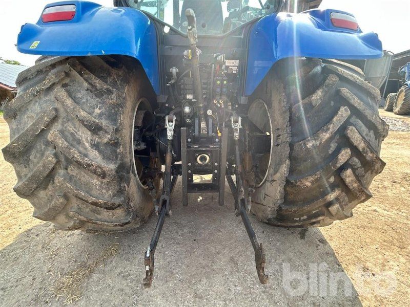 New Holland T6090
