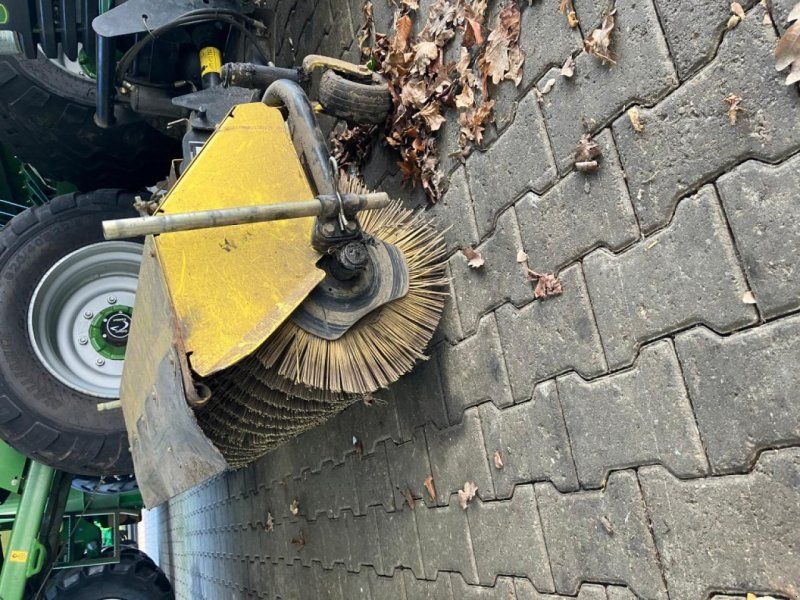 John Deere 52 h Broom