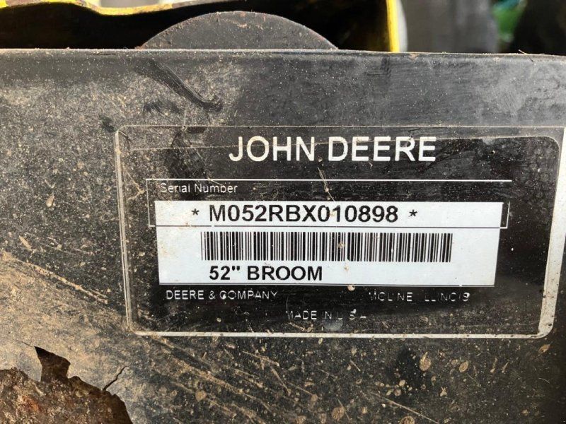 John Deere 52 h Broom