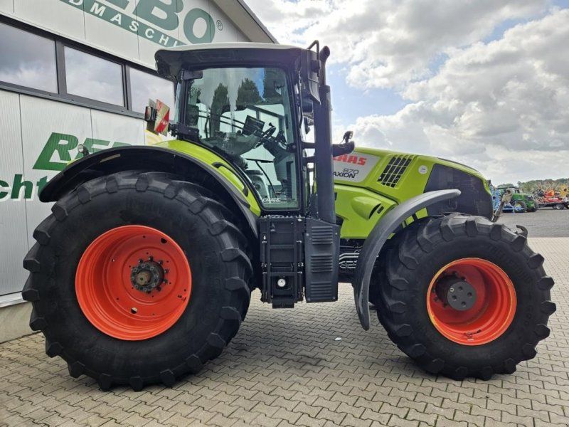Claas Axion 870
