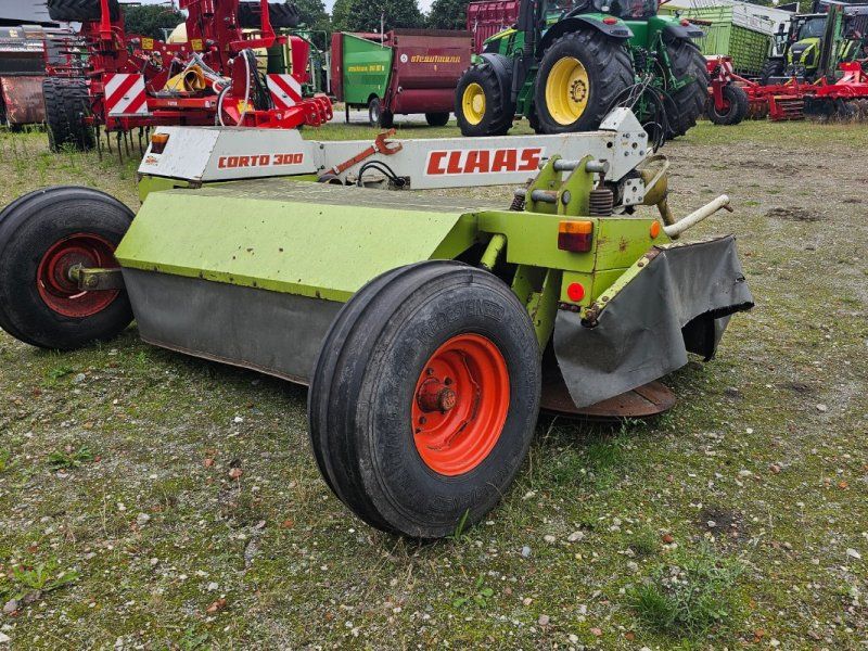 Claas Corto 300