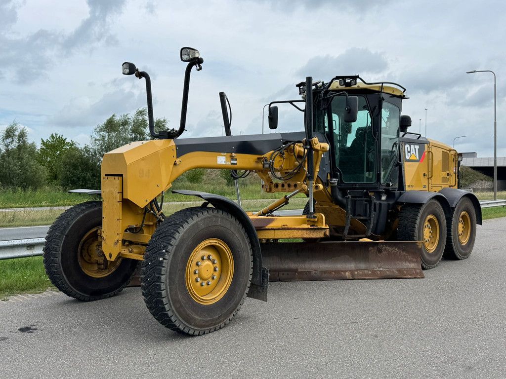 Caterpillar 140M2