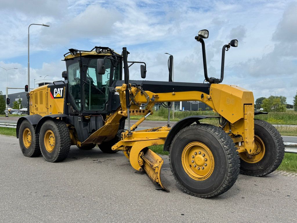 Caterpillar 140M2