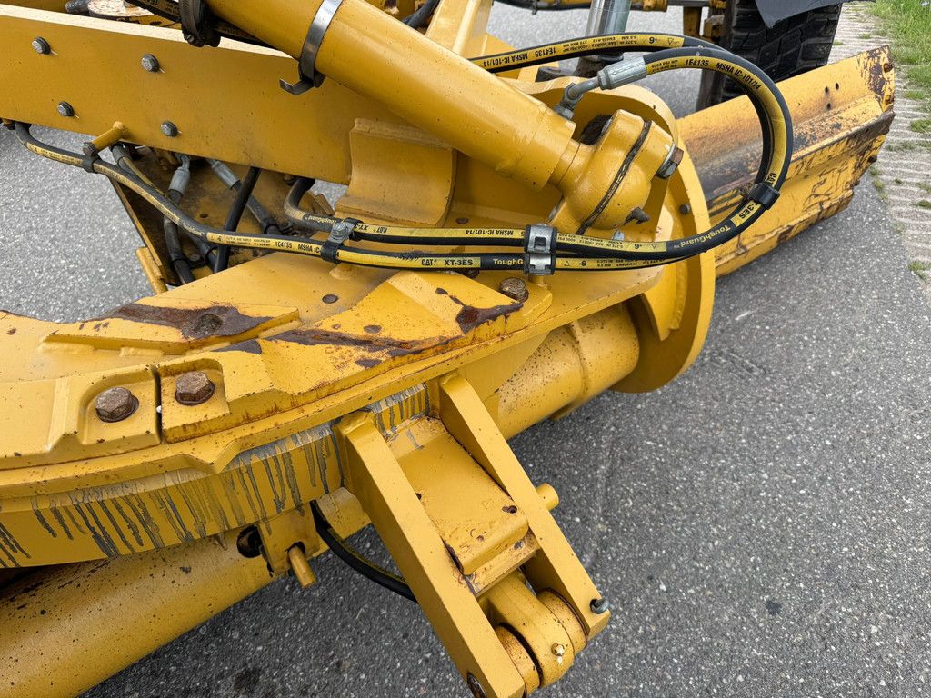 Caterpillar 140M2