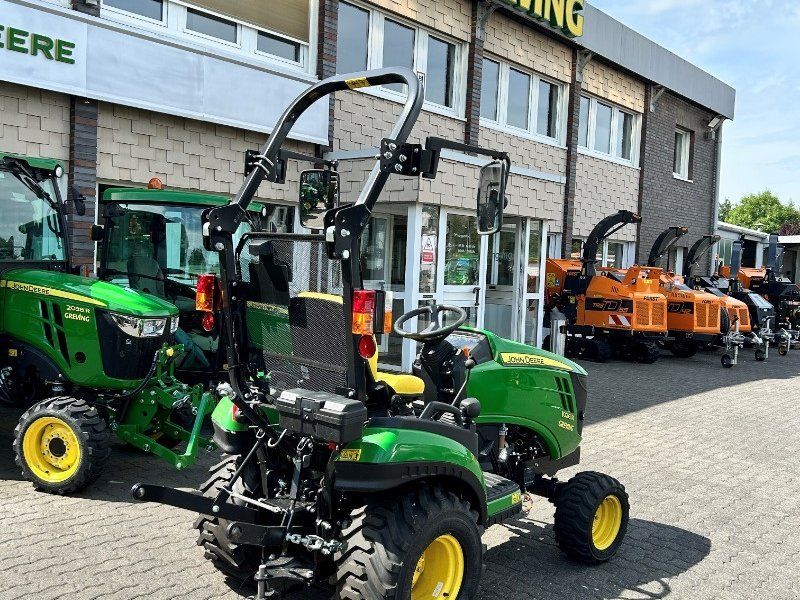 John Deere 1026R ROPS Ind