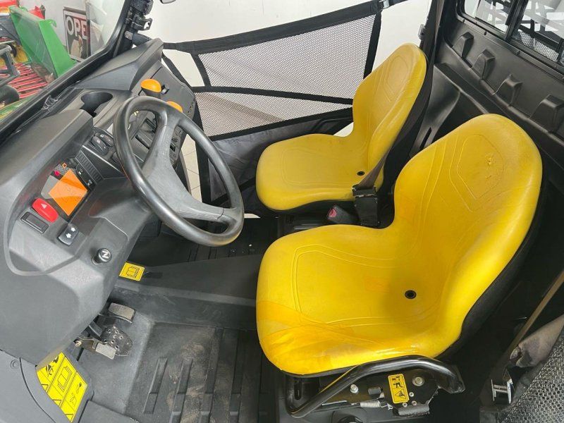 John Deere Gator XUV560E
