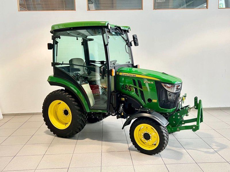 John Deere 2032R