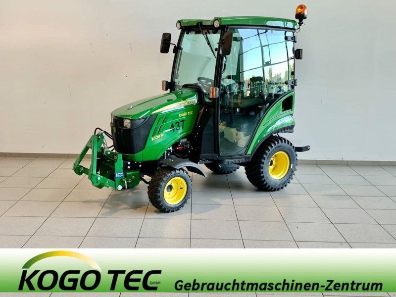 John Deere 1026R