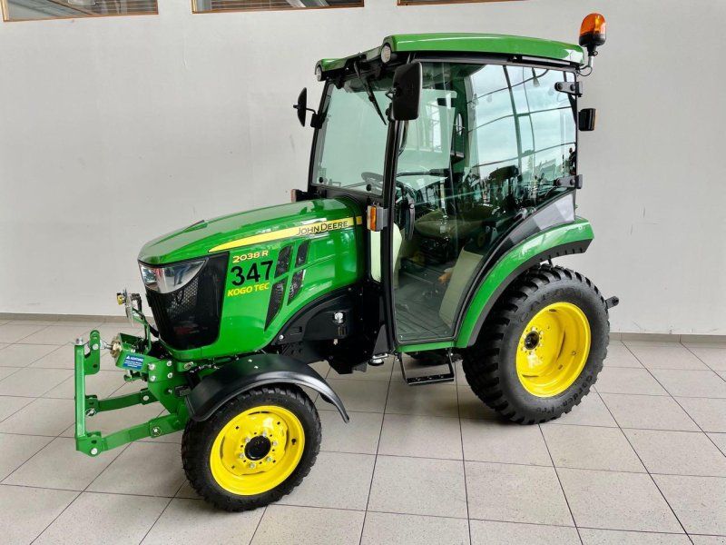 John Deere 2038R