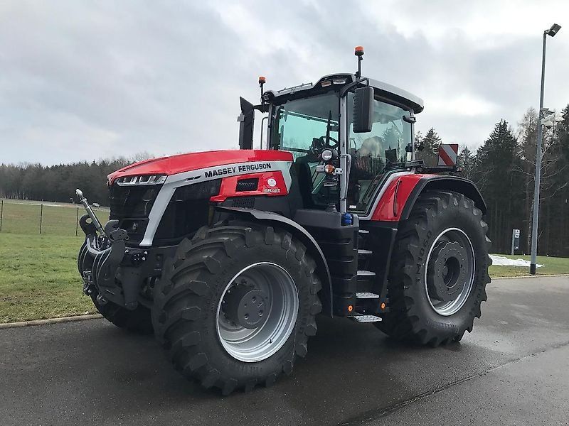 Massey Ferguson 9S425