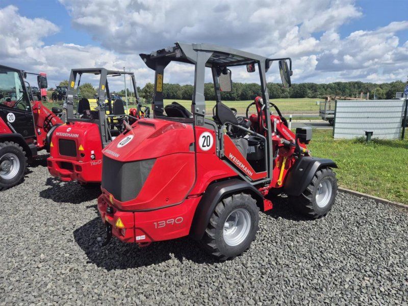 Weidemann 1390 (A01-01)