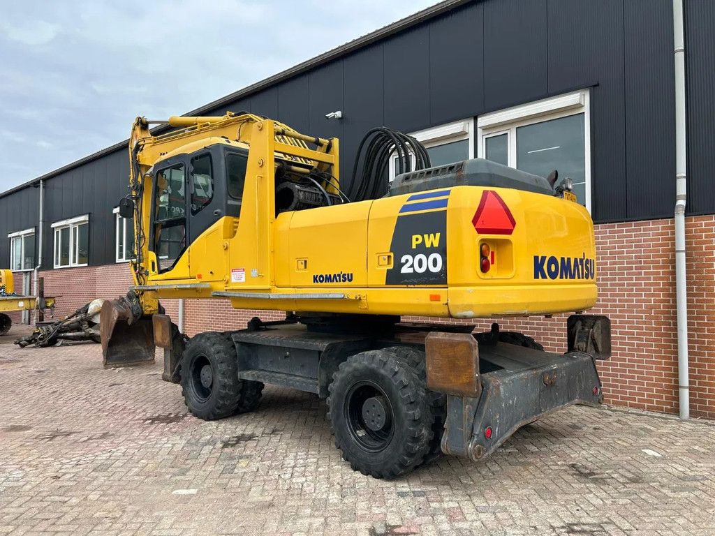 Komatsu PW200