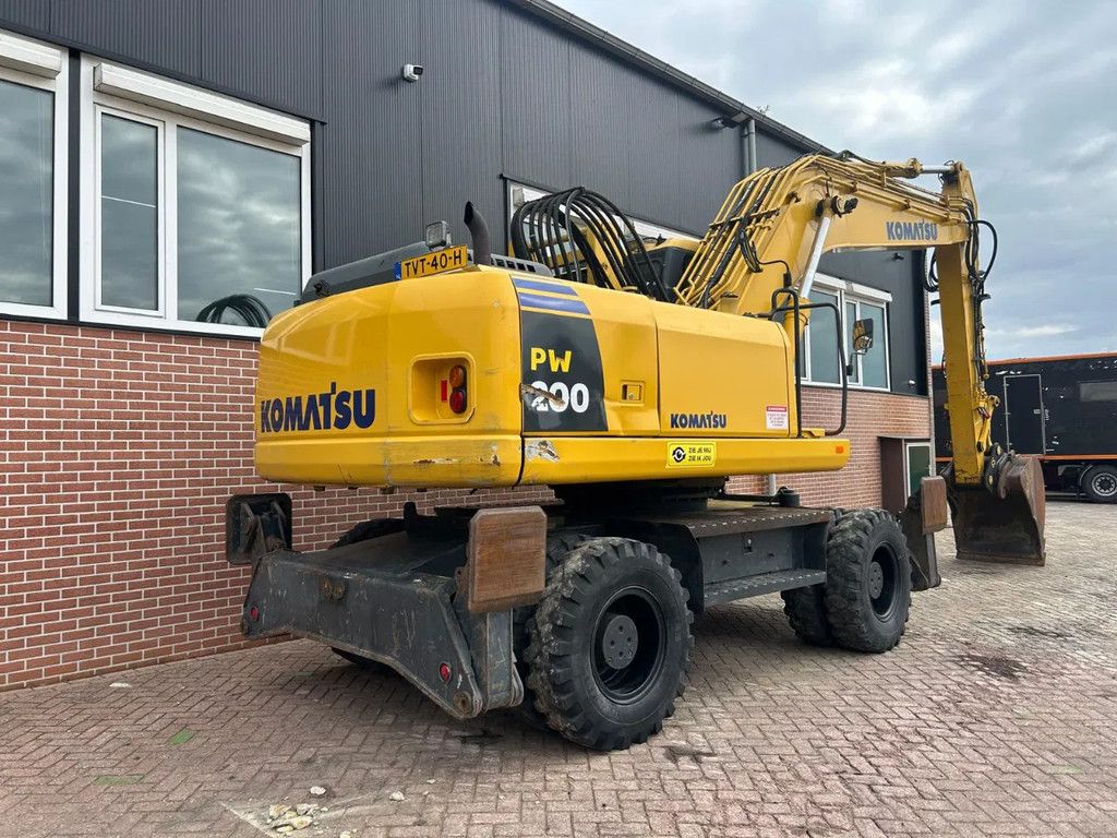 Komatsu PW200